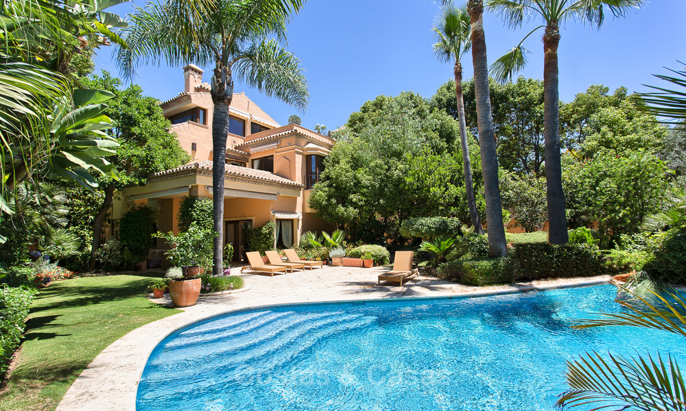 Top Quality, Classical style Villa for sale on The Golden Mile, Marbella. Reduced in price! 3142