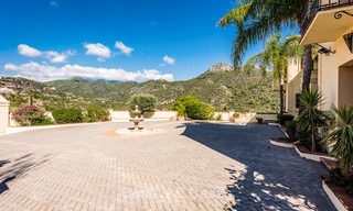 Classical Style Villa for sale with Sea- and Mountain views, located in Exclusive Golf and Country Club in Benahavis, Marbella 3152 