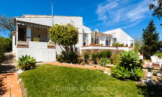 Villa to Be Renovated For Sale in Estepona, Costa del Sol, With Stunning Sea Views and Near The Beach 3194 