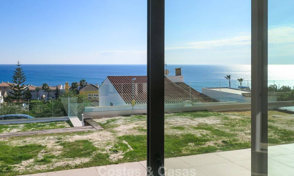 Modern Villa for sale with stunning open Sea Views, 5 minutes' walk to the beach in Estepona 7917