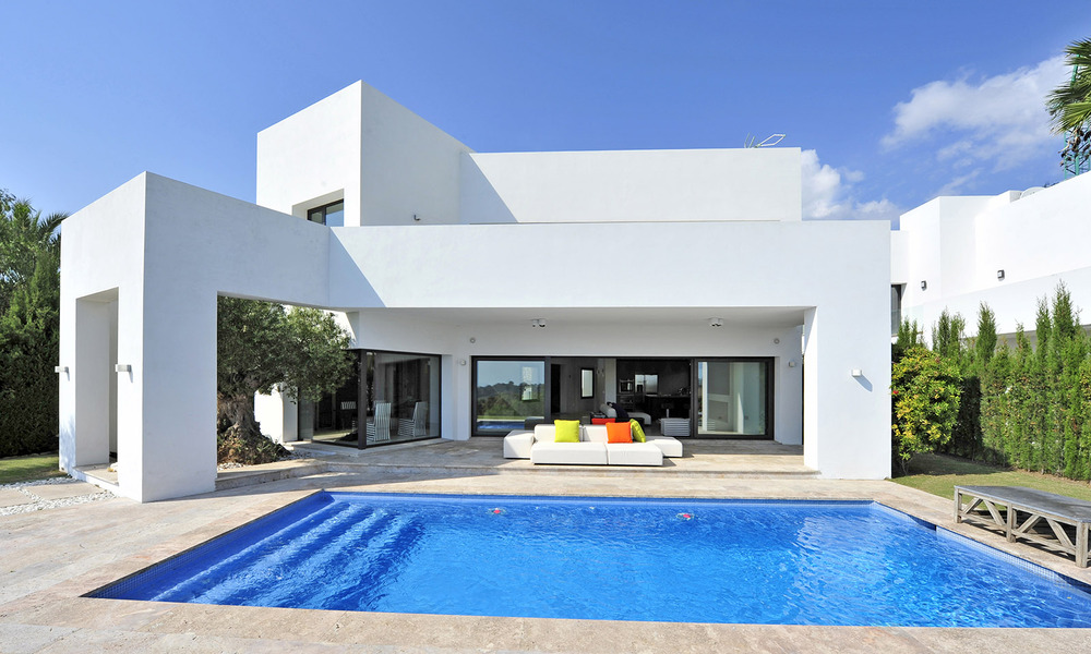 Contemporary luxury Frontline Golf with Sea Views Villas for sale, Marbella - Benahavis 30447
