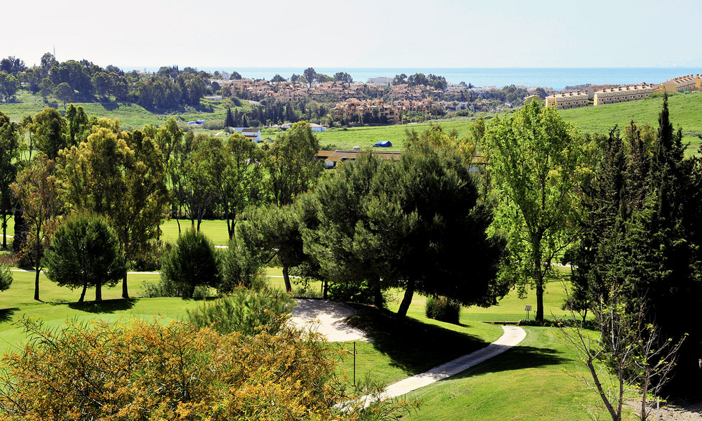 Contemporary luxury Frontline Golf with Sea Views Villas for sale, Marbella - Benahavis 30450