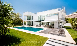 Contemporary, Beachside Villa for Sale in Puerto Banus, Marbella. Price reduced! 3453 