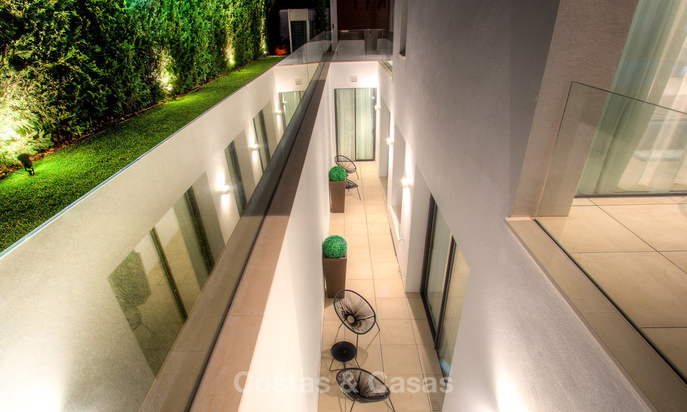 Contemporary, Beachside Villa for Sale in Puerto Banus, Marbella. Price reduced! 3462