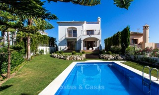 Ready to move in new villa for sale, first line golf in a gated golf resort, New Golden Mile, Marbella - Estepona 3514 