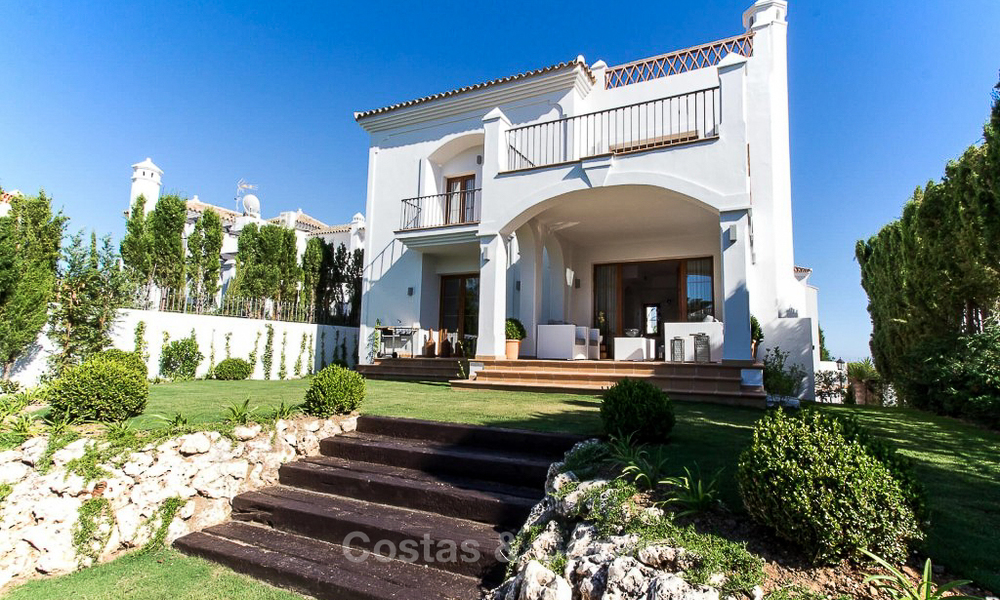 Ready to move in new villa for sale, first line golf in a gated golf resort, New Golden Mile, Marbella - Estepona 3540