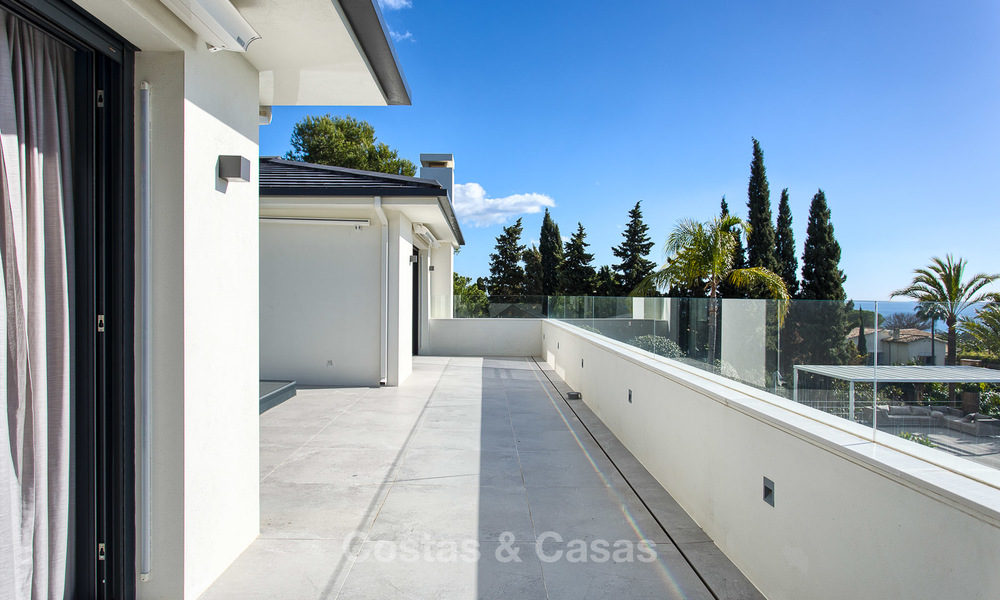Attractive and spacious renovated luxury villa with majestic sea views for sale, Marbella East 3615