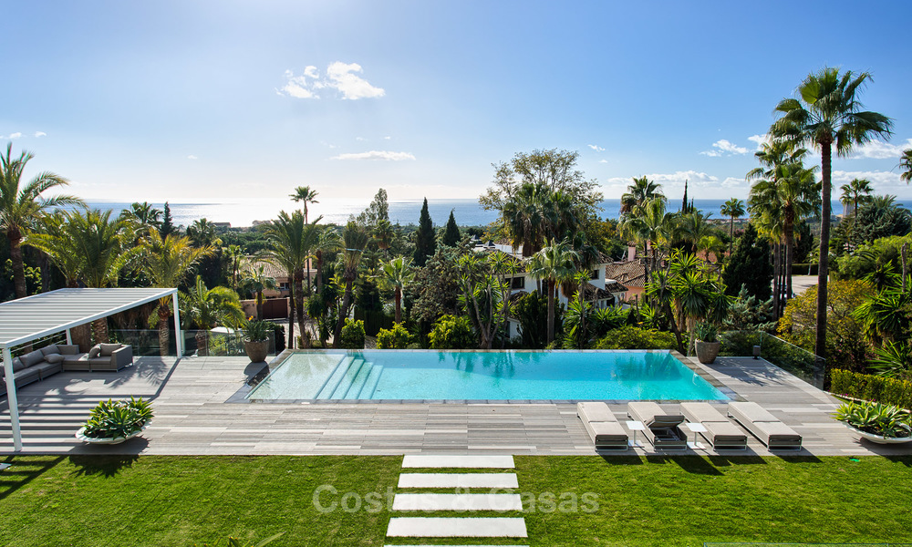 Attractive and spacious renovated luxury villa with majestic sea views for sale, Marbella East 3571