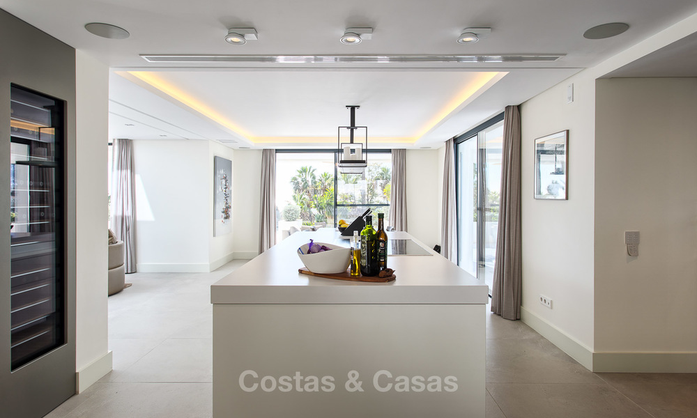 Attractive and spacious renovated luxury villa with majestic sea views for sale, Marbella East 3589