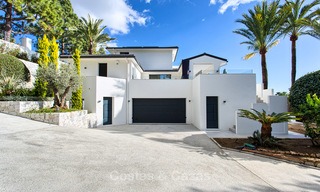 Attractive and spacious renovated luxury villa with majestic sea views for sale, Marbella East 3609 
