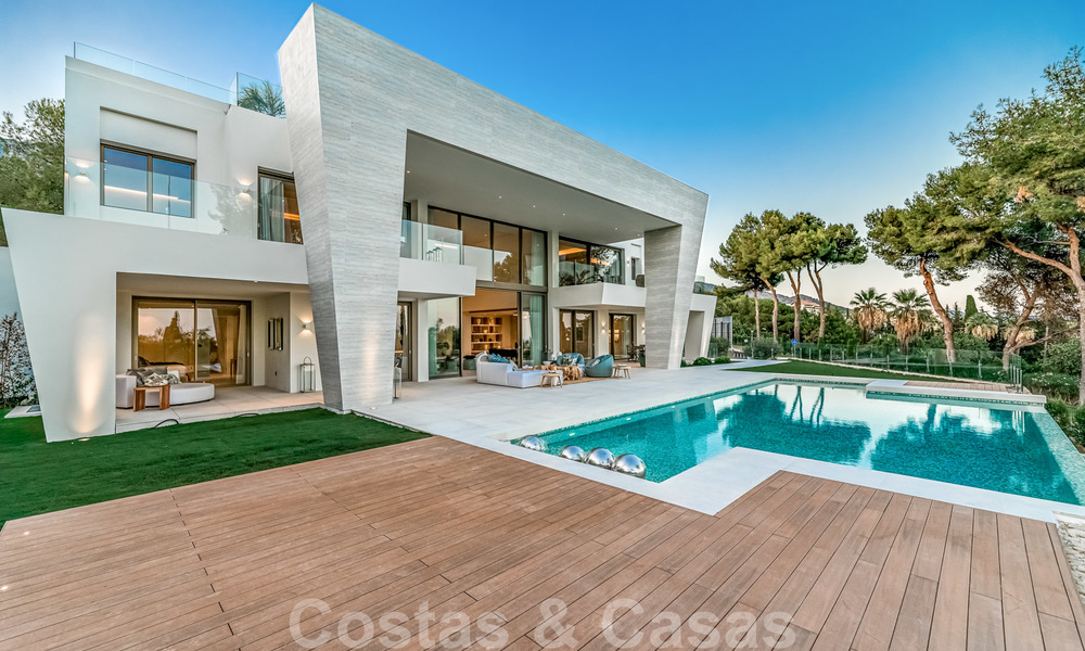 Extraordinary contemporary luxury villa with breath taking sea views for sale in Sierra Blanca, Golden Mile, Marbella 27025