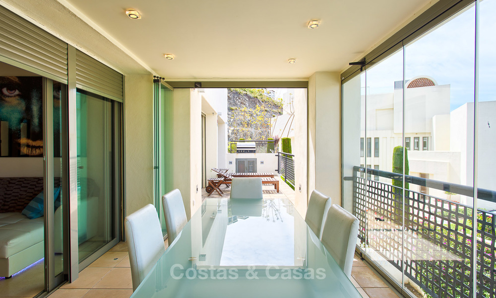 Luxury modern and spacious apartment for sale in a 5 star golf resort on the New Golden Mile in Benahavis - Marbella 3664