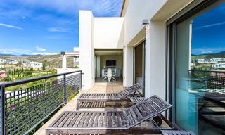Luxury modern and spacious apartment for sale in a 5 star golf resort on the New Golden Mile in Benahavis - Marbella 3666 