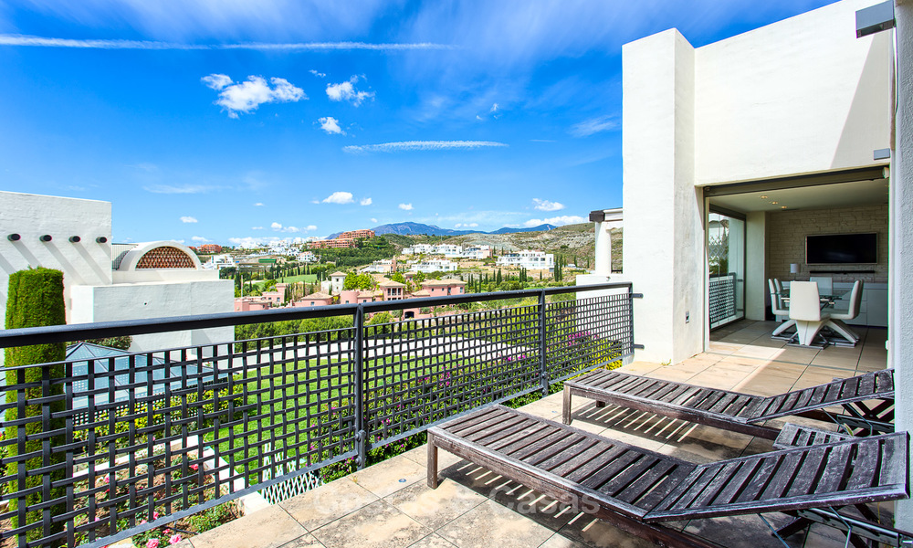 Luxury modern and spacious apartment for sale in a 5 star golf resort on the New Golden Mile in Benahavis - Marbella 3667