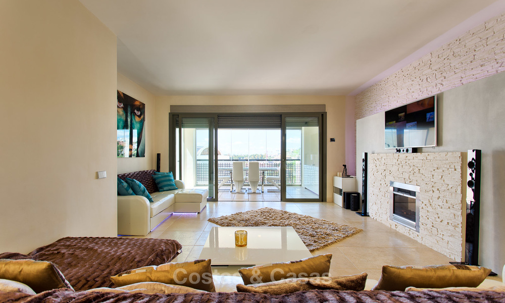 Luxury modern and spacious apartment for sale in a 5 star golf resort on the New Golden Mile in Benahavis - Marbella 3685