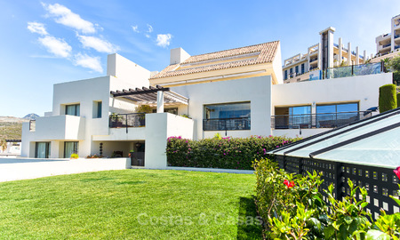 Luxury modern and spacious apartment for sale in a 5 star golf resort on the New Golden Mile in Benahavis - Marbella 3693