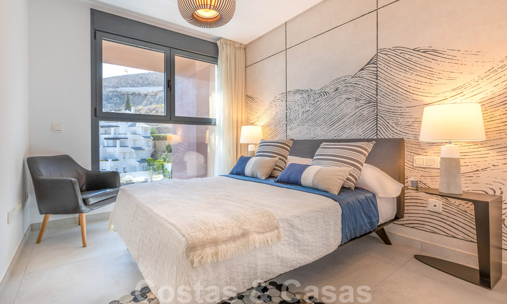 New, modern apartments for sale in a sought after area of Benahavis - Marbella. Key ready. 32382