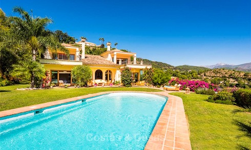 Charming and spacious Andalusian style villa for sale in El Madroñal, Benahavis - Marbella 3751