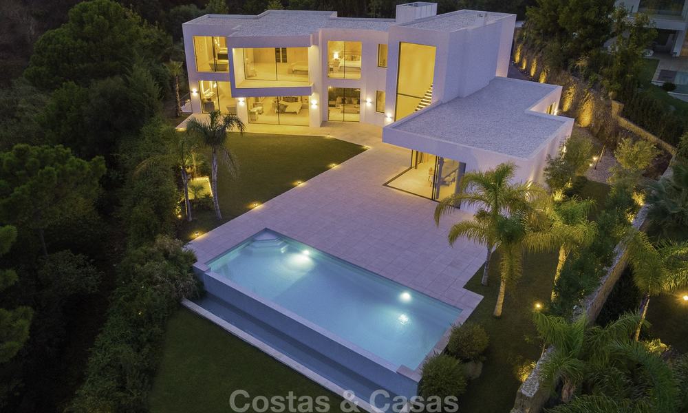 New elegant-contemporary modern luxury villa for sale in El Madroñal, Benahavis - Marbella 17164