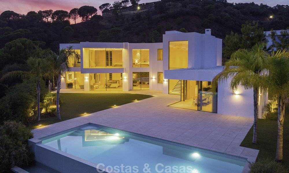 New elegant-contemporary modern luxury villa for sale in El Madroñal, Benahavis - Marbella 17165