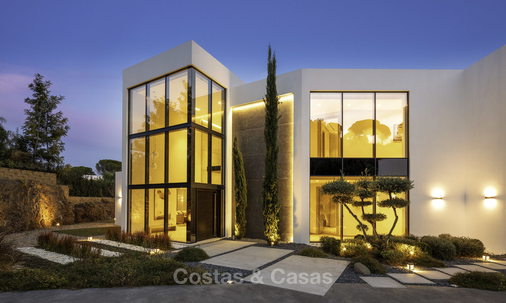 New elegant-contemporary modern luxury villa for sale in El Madroñal, Benahavis - Marbella 17168