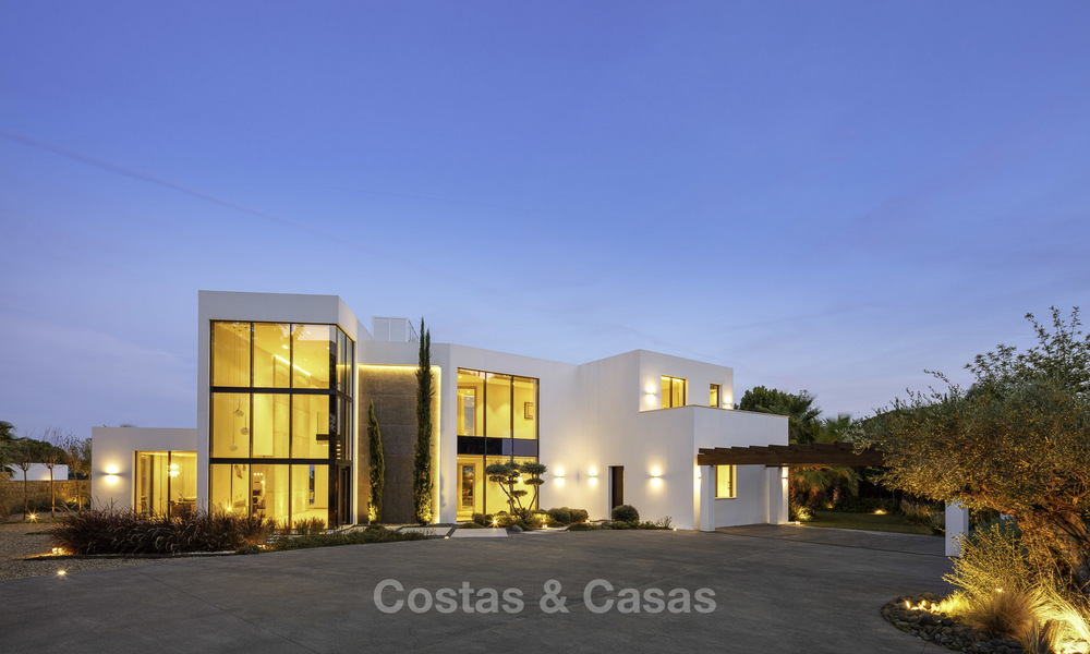 New elegant-contemporary modern luxury villa for sale in El Madroñal, Benahavis - Marbella 17169