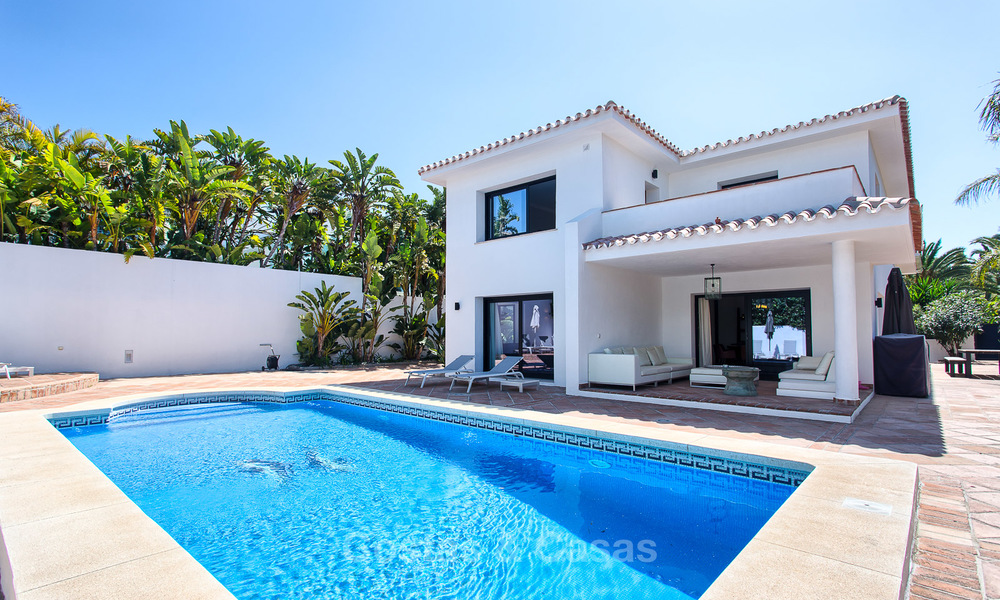 Recently renovated beach side luxury villa for sale in Los Monteros, East Marbella 4037