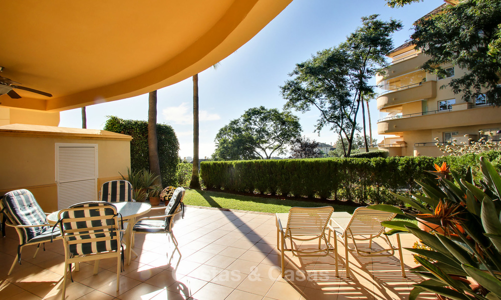 Charming, spacious south-facing luxury apartment for sale in a sought after golf urbanisation, Elviria - Marbella 4104