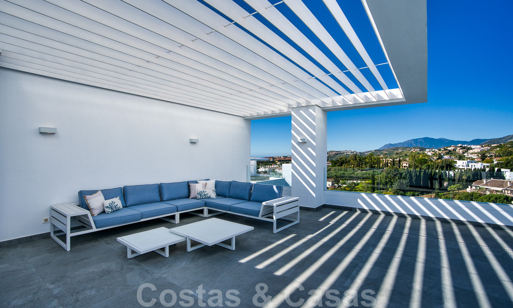 Exclusive new apartments for sale in an upscale golf resort in Benahavis - Marbella. Ready. Last unit - Penthouse! 33229