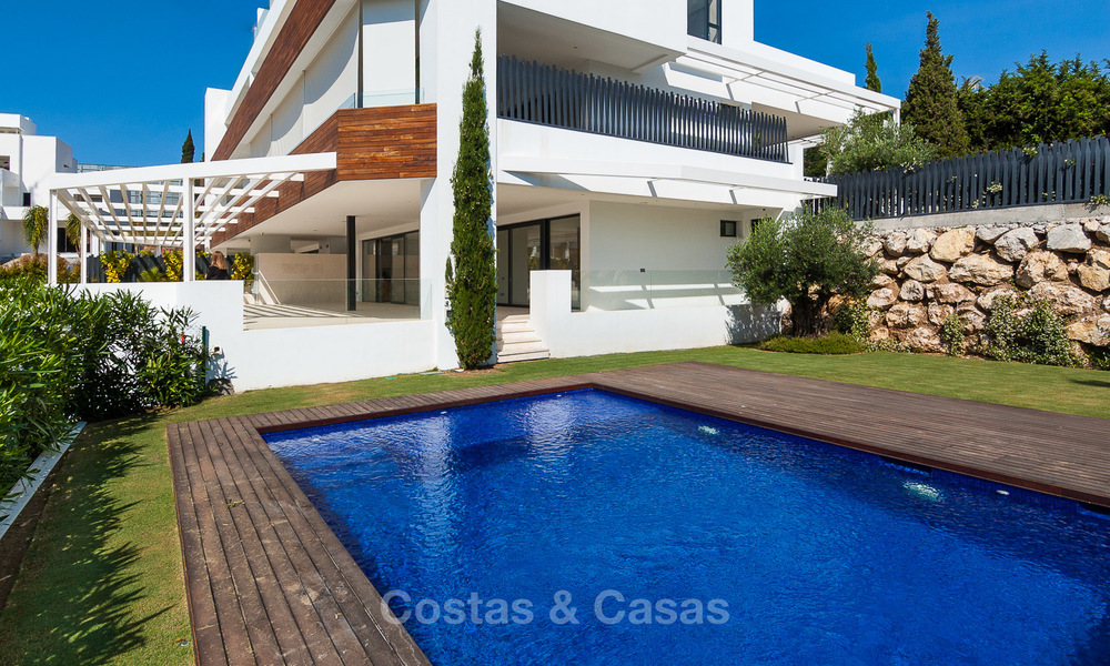 Last unit! Modern exclusive apartments for sale, each with their own heated pool, on the Golden Mile, Marbella 4260