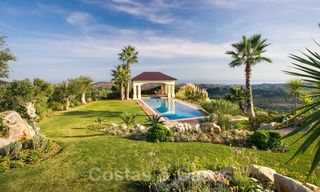 Exclusive villa for sale, with sea views, in a gated resort in Marbella - Benahavis 22358 
