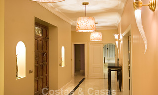 Exclusive villa for sale, with sea views, in a gated resort in Marbella - Benahavis 22365 