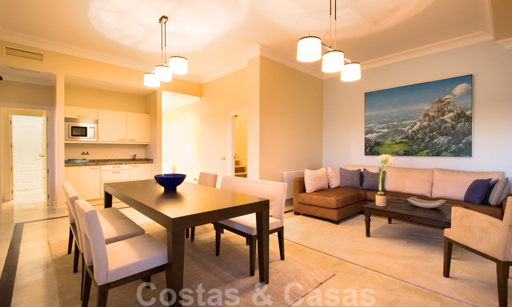 Exclusive villa for sale, with sea views, in a gated resort in Marbella - Benahavis 22371