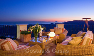 Exclusive villa for sale, with sea views, in a gated resort in Marbella - Benahavis 22377 