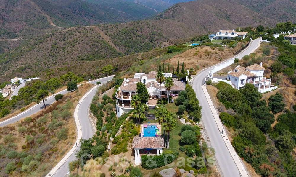 Exclusive villa for sale, with sea views, in a gated resort in Marbella - Benahavis 22388