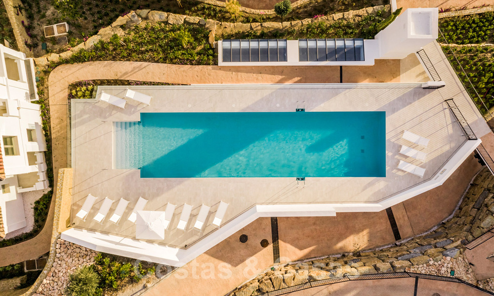 Stunning modern luxury apartments for sale in an exclusive complex in Nueva Andalucia - Marbella with panoramic golf and sea views 31948