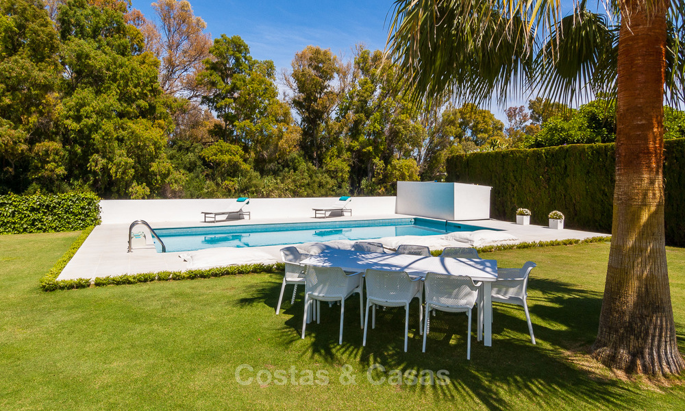 Modern villa for sale near the beach and frontline golf in Marbella - Estepona 4285