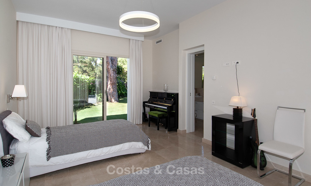 Modern villa for sale near the beach and frontline golf in Marbella - Estepona 4291
