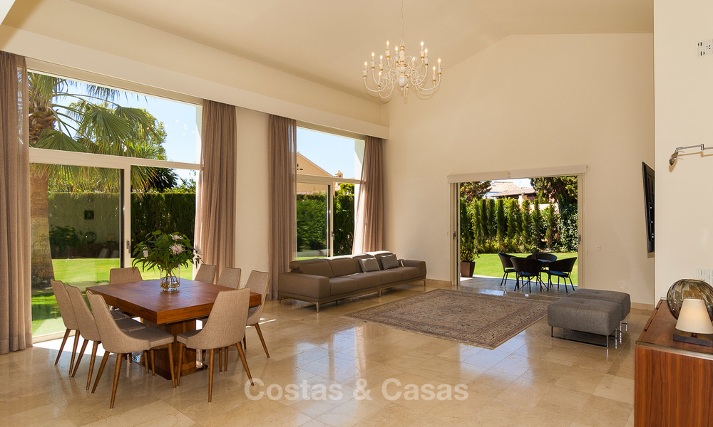 Modern villa for sale near the beach and frontline golf in Marbella - Estepona 4304