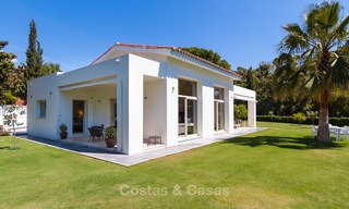 Modern villa for sale near the beach and frontline golf in Marbella - Estepona 4306 