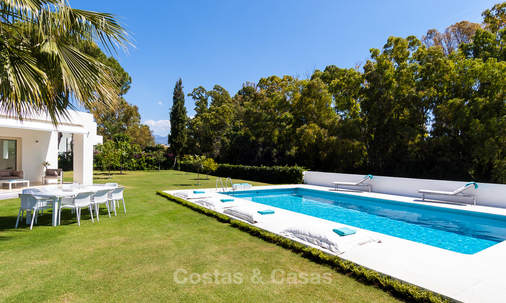Modern villa for sale near the beach and frontline golf in Marbella - Estepona 4308