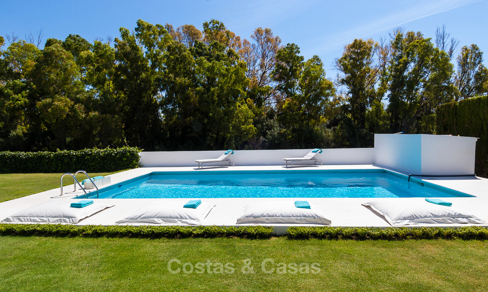 Modern villa for sale near the beach and frontline golf in Marbella - Estepona 4311