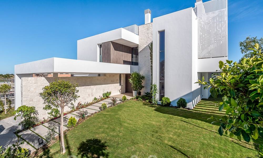 Delightful modern-contemporary villas for sale in a new boutique project between Estepona and Marbella 19672