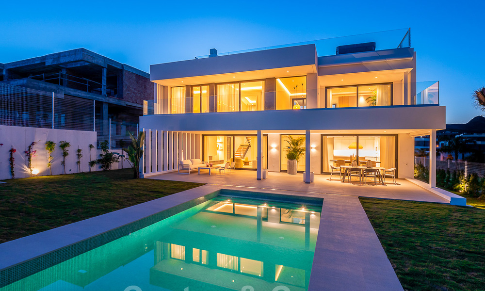 Delightful modern-contemporary villas for sale in a new boutique project between Estepona and Marbella 19698