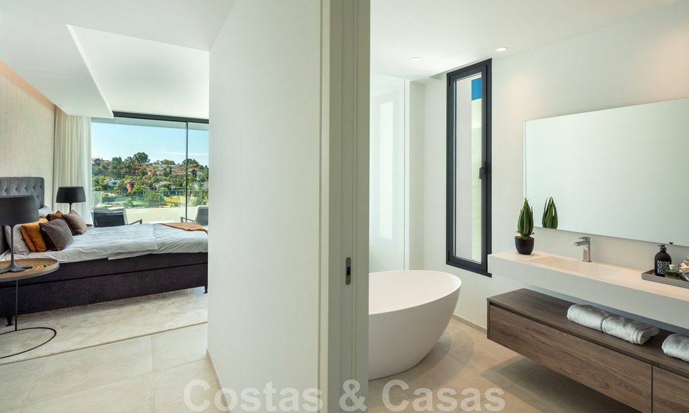 Brand new modern luxury villas for sale in a boutique development on the golf course on the New Golden Mile, Marbella - Estepona. Ready to move in. 32932