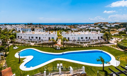 Mediterranean golf apartments for sale in a golf resort with sea views between Marbella and Estepona 4466