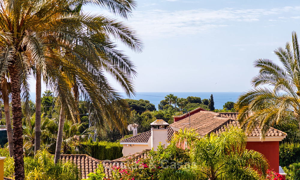 High end classical style luxury villa with sea views for sale on the Golden Mile, Marbella. 4640