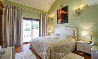 High end classical style luxury villa with sea views for sale on the Golden Mile, Marbella. 4604 