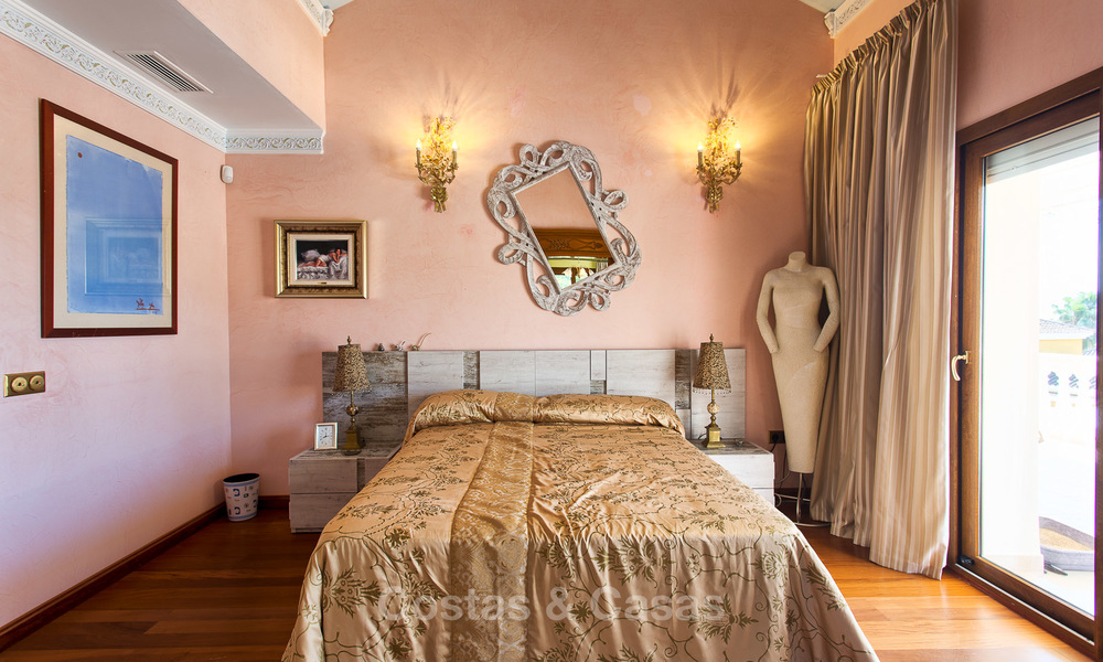High end classical style luxury villa with sea views for sale on the Golden Mile, Marbella. 4612
