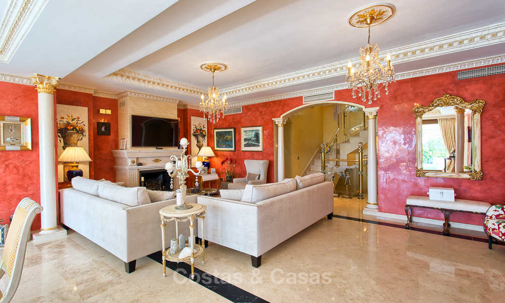 High end classical style luxury villa with sea views for sale on the Golden Mile, Marbella. 4619